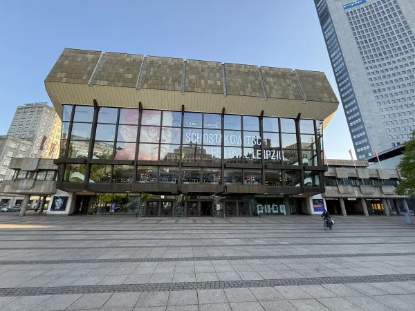 Augustusplatz mit Oper und Gewandhaus