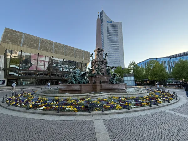 Augustusplatz mit Oper und Gewandhaus