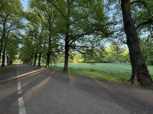 Clara-Zetkin-Park (größte Parkanlage Leipzigs)