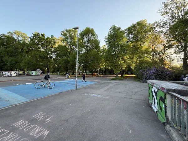 Clara-Zetkin-Park (größte Parkanlage Leipzigs)