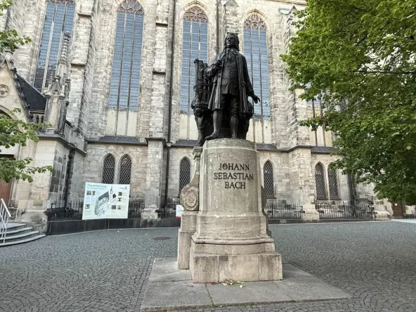 Thomaskirche (mit Bachdenkmal und Bachmuseum)